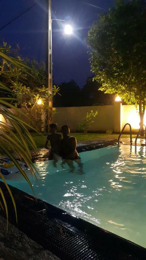 Blue Water Hikkaduwa Villa Ngoại thất bức ảnh
